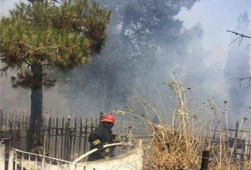Yasamalda qəbirstanlıq yanır